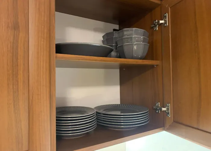 To Door De Luxe * בנסקו