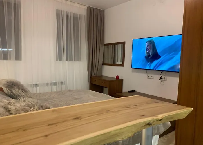 To Door De Luxe * בנסקו