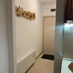Apartment To Door De Luxe